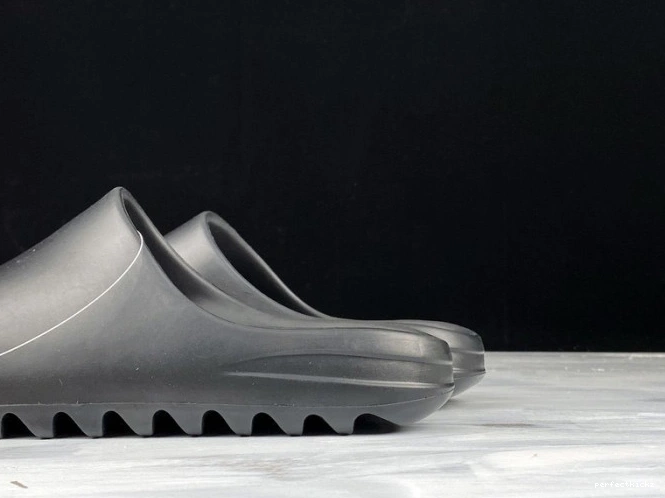 Black FX0495 Yeezy Slide Adidas 0725